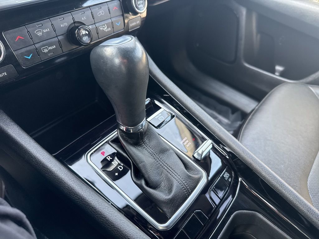 Used 2023 Jeep Compass Limited image 30