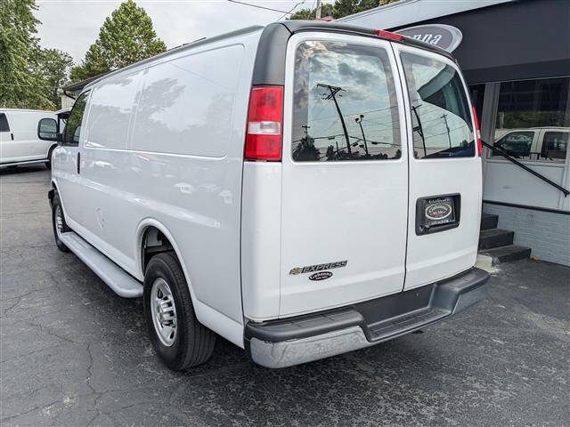 Used 2023 Chevrolet Express 2500 w/ Driver Convenience Package image 3