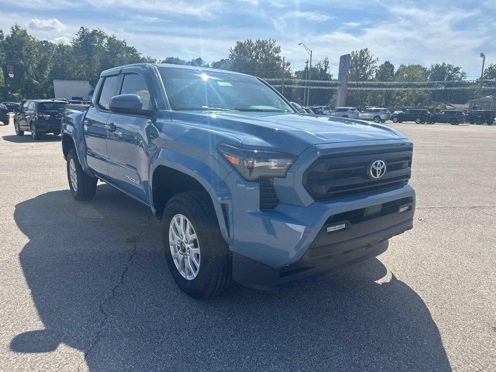 Used 2026 Toyota Tacoma SR5 AWD/4WD image 3