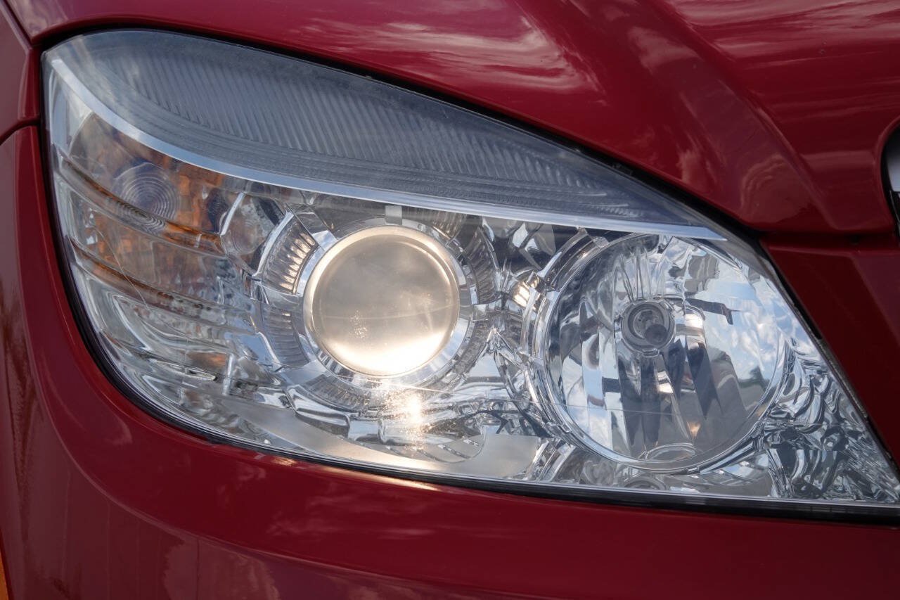 Used 2010 Mercedes-Benz C 300 Sedan image 33
