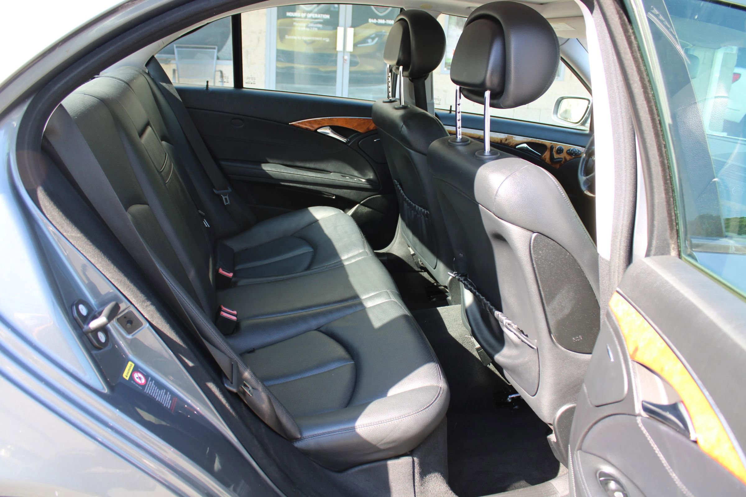 Used 2008 Mercedes-Benz E 350 4MATIC Sedan image 17