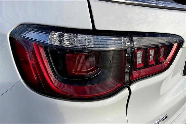 Used 2024 Jeep Compass Latitude image 30