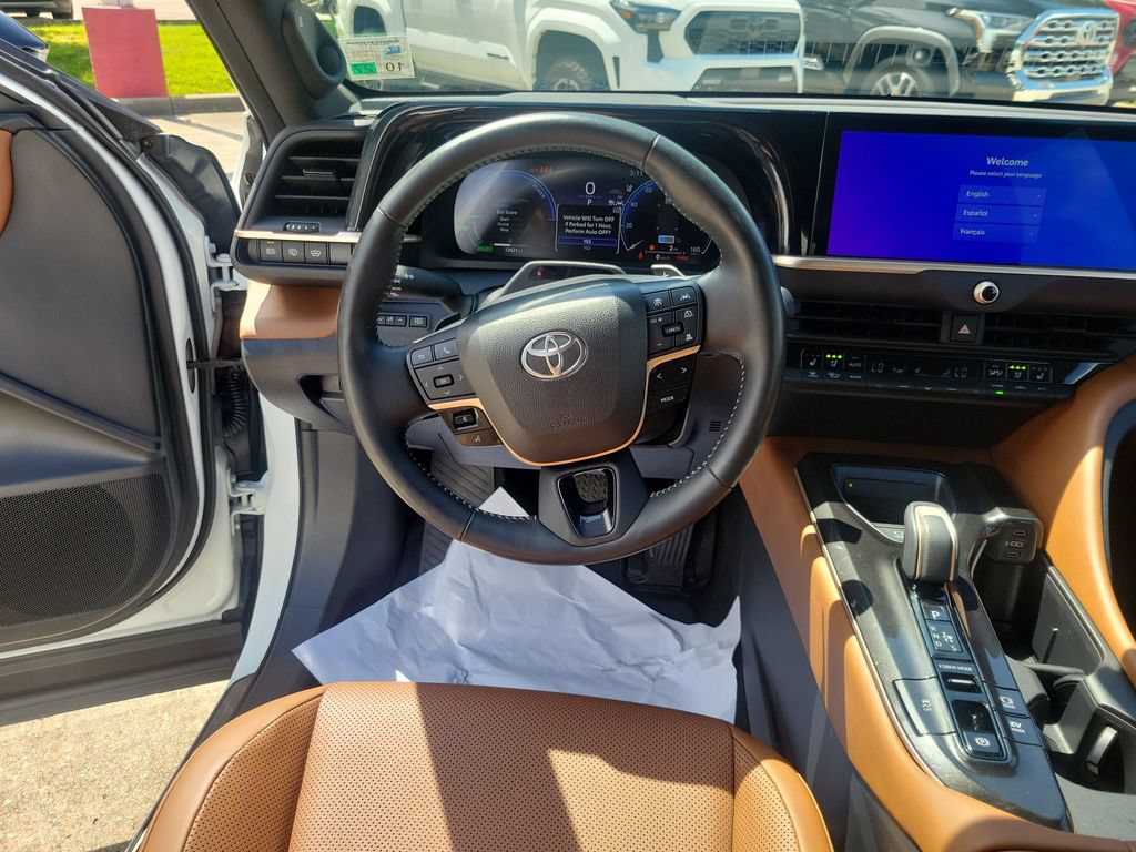 Certified 2025 Toyota Crown Signia w/ Advanced Technology Package AWD/4WD image 18