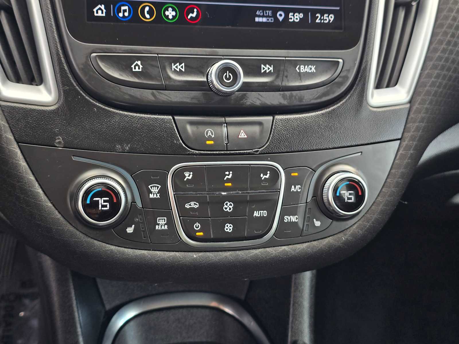 Used 2023 Chevrolet Malibu LT image 29