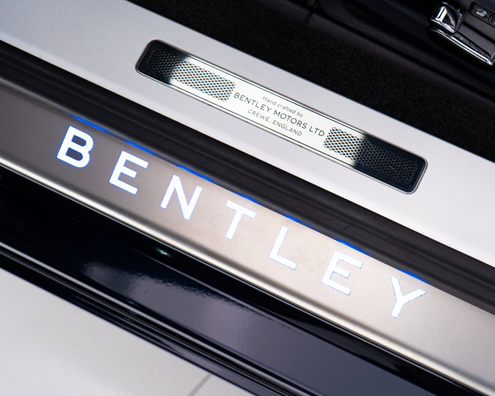 Used 2021 Bentley Continental GT AWD/4WD image 21