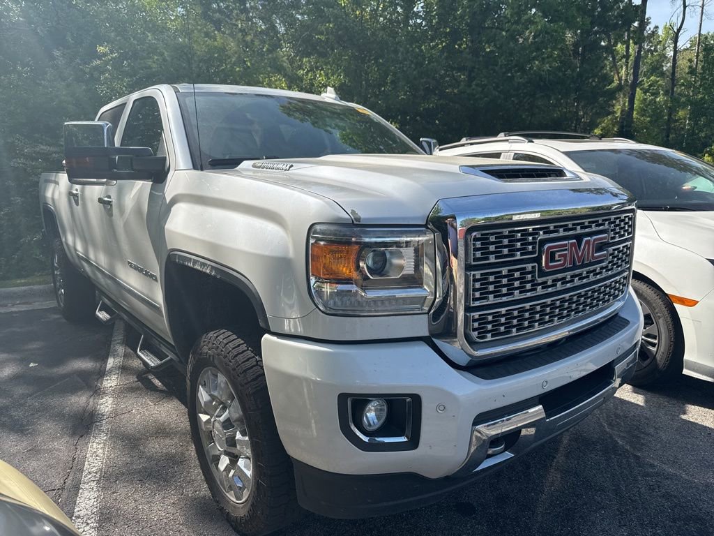 Used 2019 GMC Sierra 2500 Denali w/ Duramax Plus Package AWD/4WD image 5