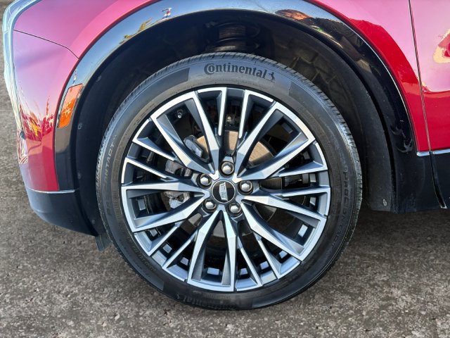 Used 2024 Cadillac XT4 Sport AWD/4WD image 14