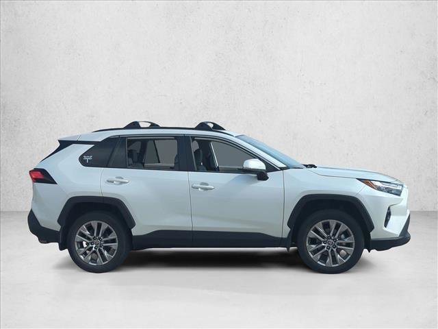 Used 2023 Toyota RAV4 XLE Premium image 4