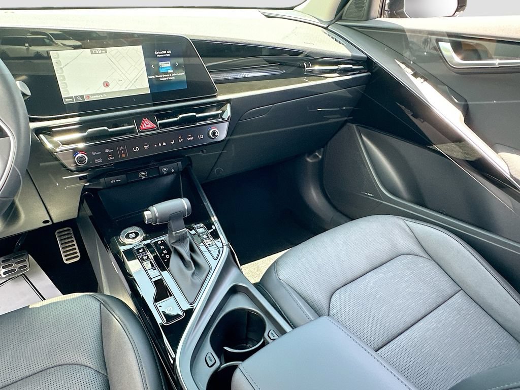 New 2026 Kia Niro SX Touring FWD image 25