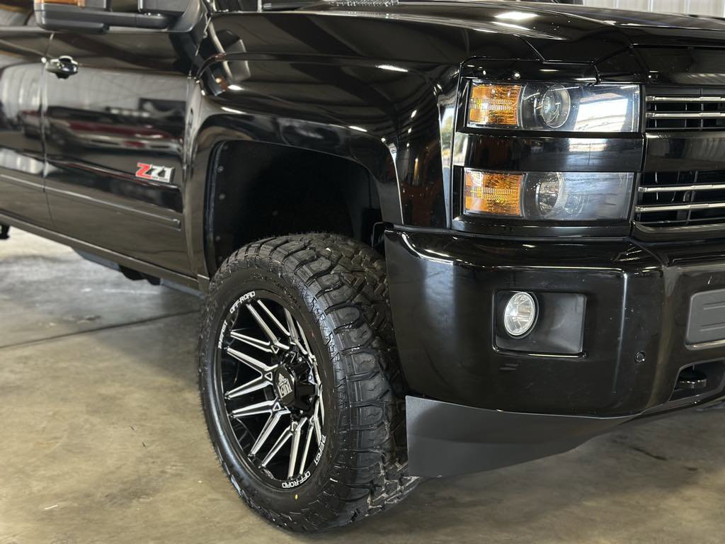 Used 2016 Chevrolet Silverado 2500 LT w/ Midnight Edition image 13