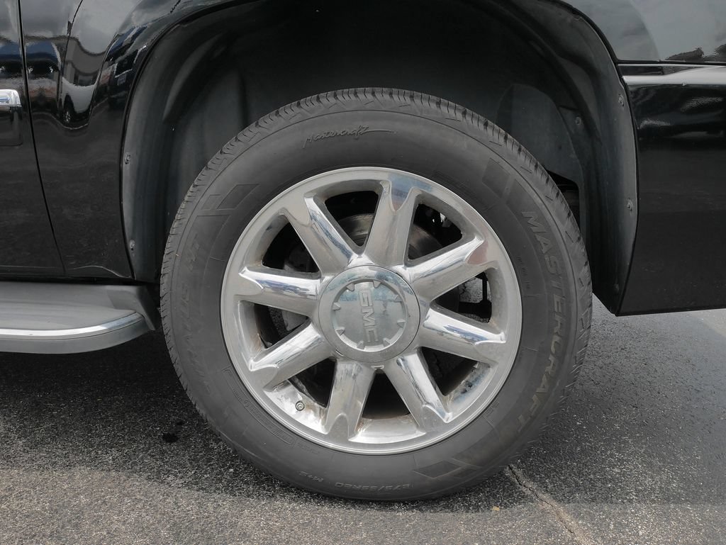 Used 2013 GMC Yukon XL Denali AWD/4WD image 9