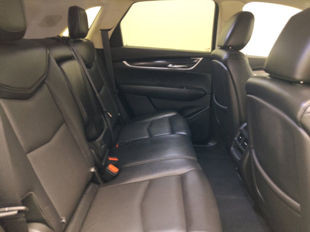 Used 2018 Cadillac XT5 Luxury w/ Driver Awareness Package FWD image 19