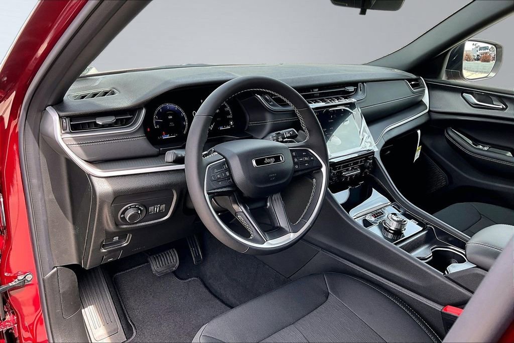 New 2026 Jeep Grand Cherokee L Laredo AWD/4WD image 4