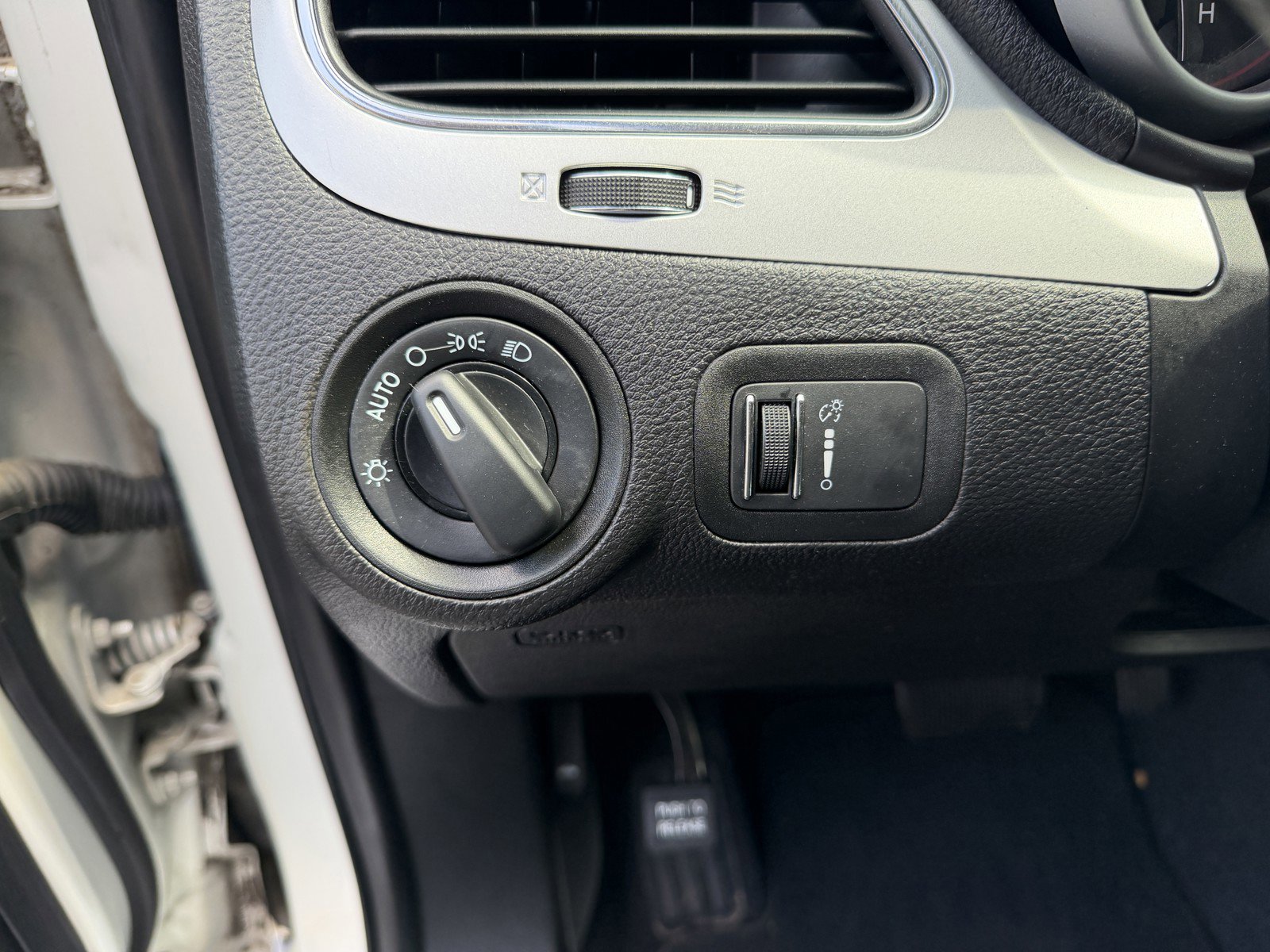 Used 2018 Dodge Journey SE w/ Connectivity Group image 25