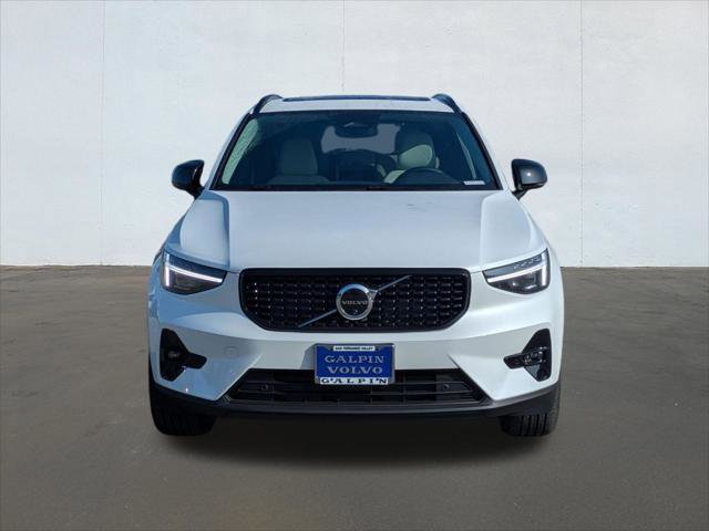 New 2026 Volvo XC40 B5 Plus w/ Protection Package Premier image 4