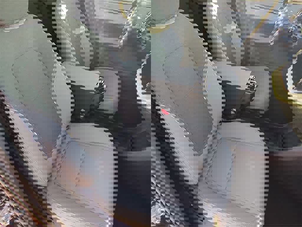 New 2025 Volvo EX30 Plus w/ Protection Package Premier image 21