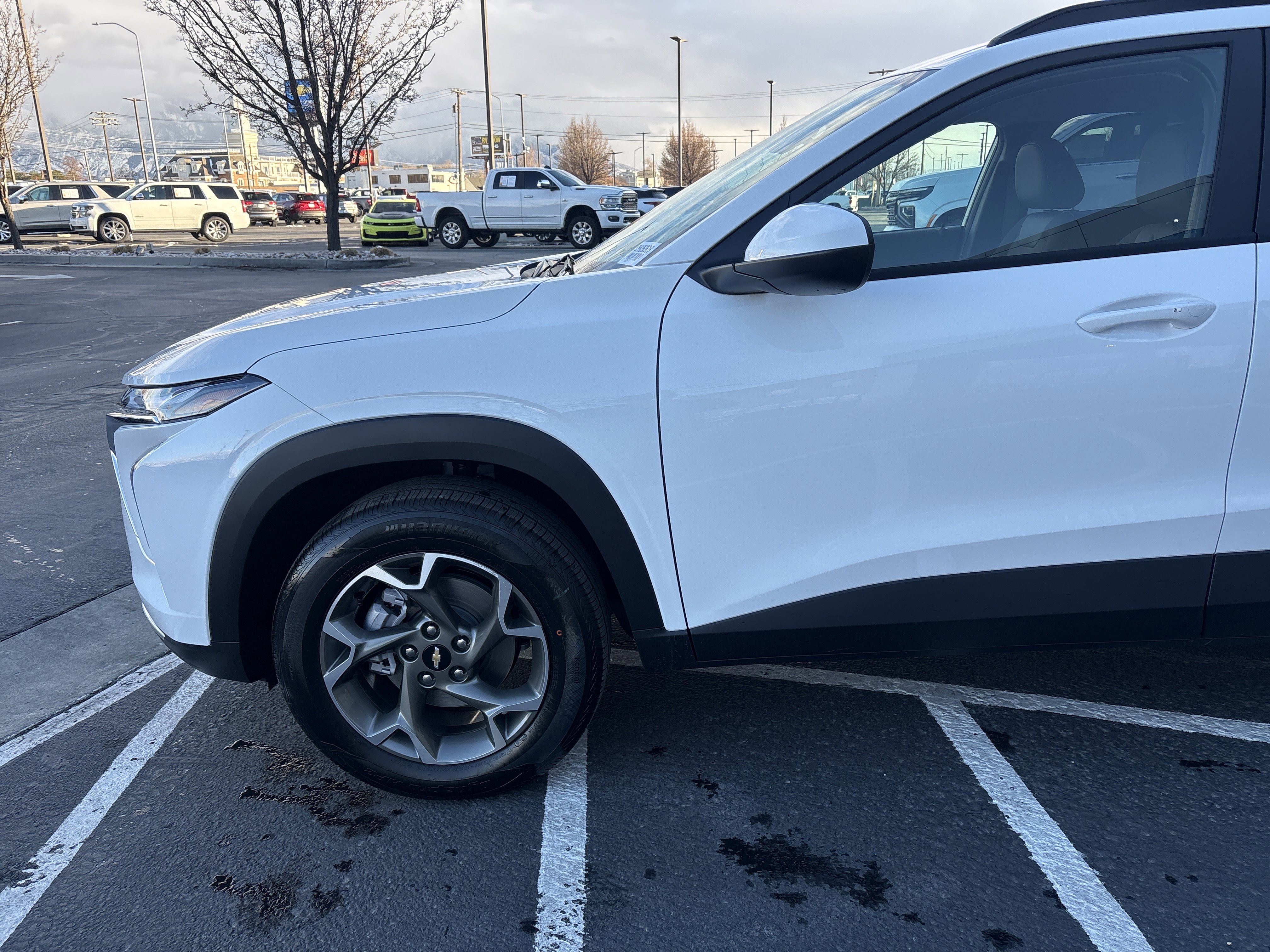 New 2026 Chevrolet Trax LT w/ Driver Confidence Package FWD image 9