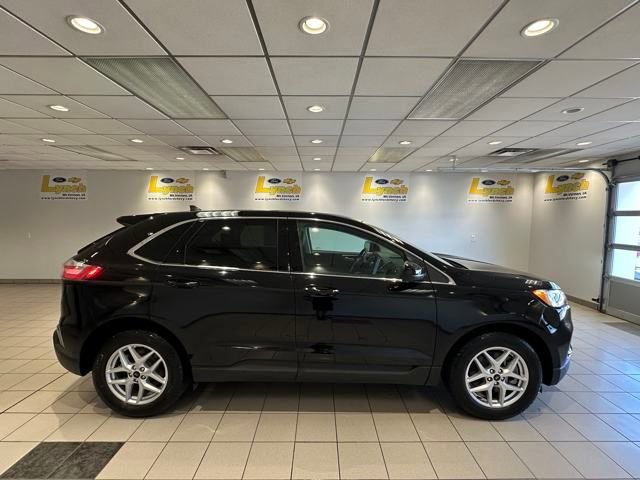 Used 2023 Ford Edge SEL w/ Convenience Package image 3