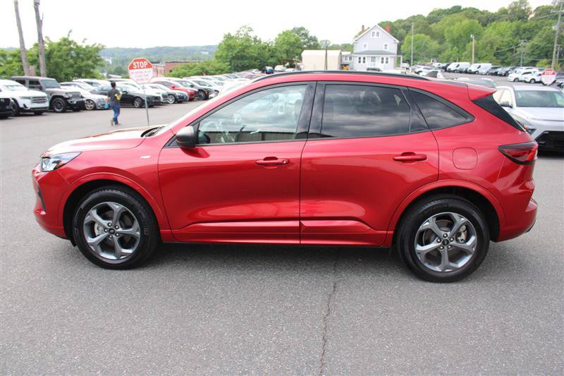 Used 2023 Ford Escape ST-Line AWD/4WD image 5