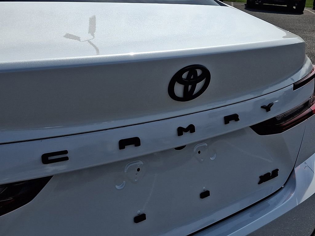 Used 2026 Toyota Camry XLE AWD/4WD image 32