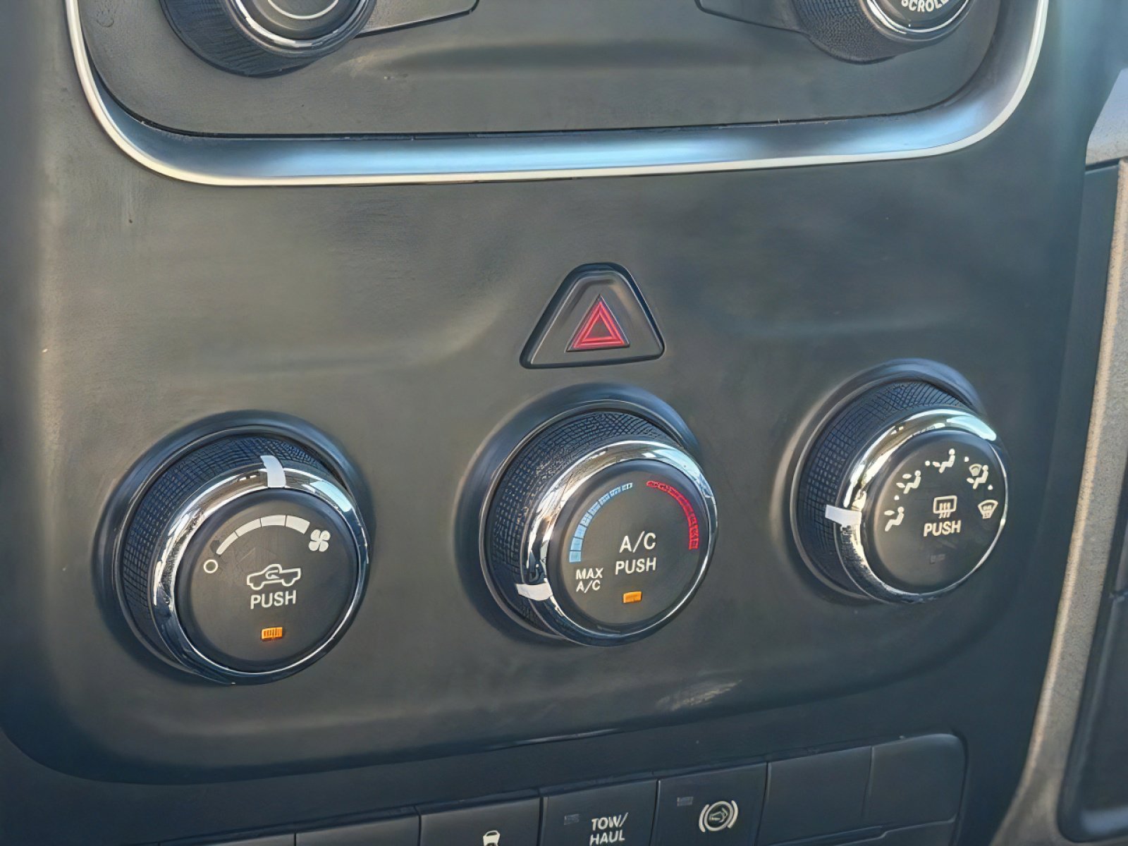 Used 2015 RAM 3500 Tradesman w/ Chrome Appearance Group image 25