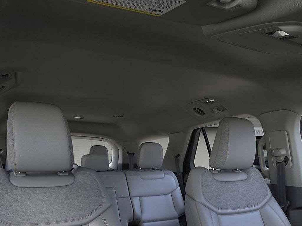 Used 2026 Ford Explorer Active w/ Active Comfort Package AWD/4WD image 22