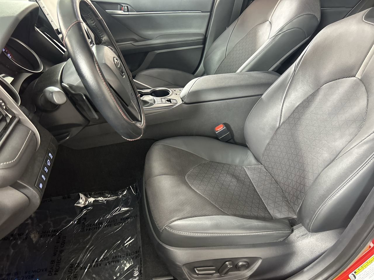 Used 2024 Toyota Camry XSE w/ Navigation Package image 19