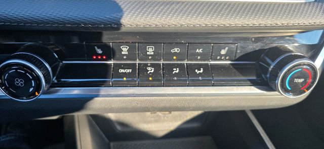 Used 2025 Chevrolet Equinox LT image 21