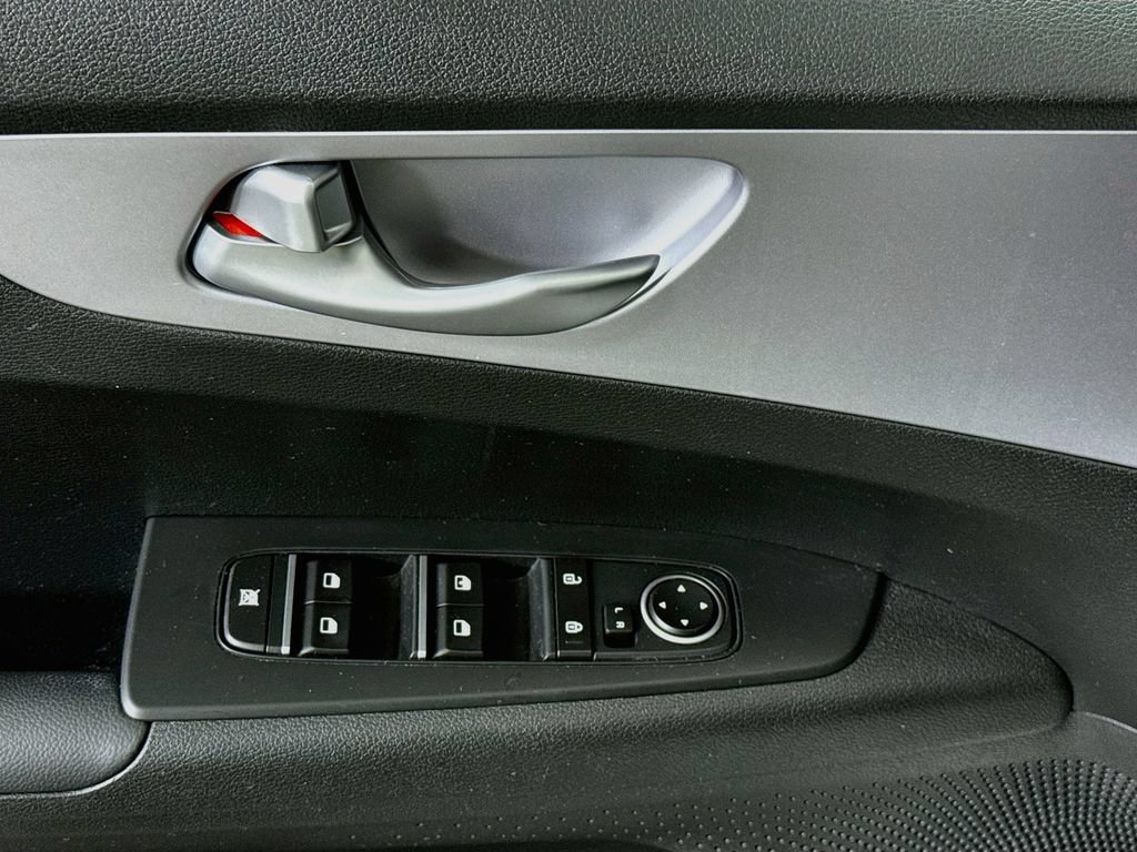 Certified 2024 Kia Forte LXS w/ LXS Technology Package FWD image 22