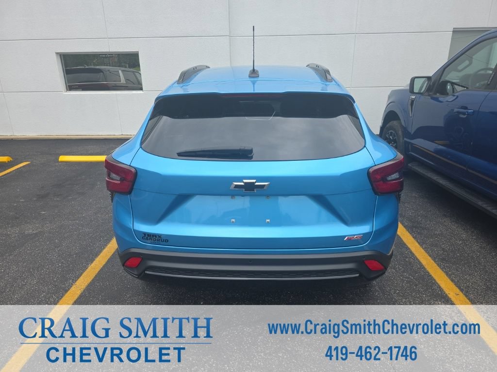Used 2025 Chevrolet Trax RS w/ Driver Confidence Package FWD image 5