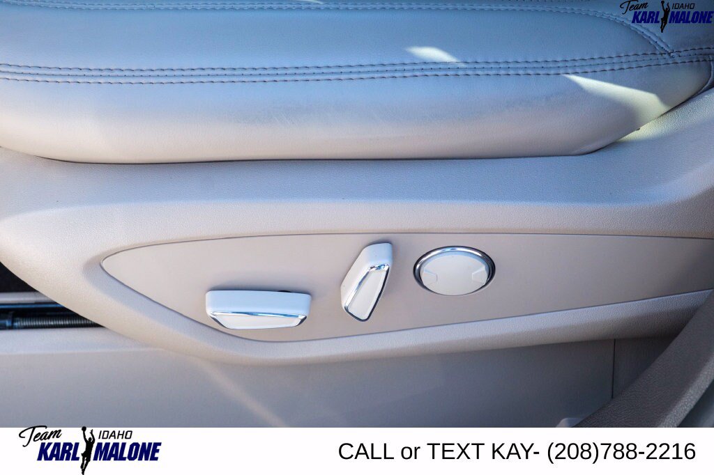 Used 2023 Lincoln Nautilus Reserve w/ Equipment Group 201A AWD/4WD image 29