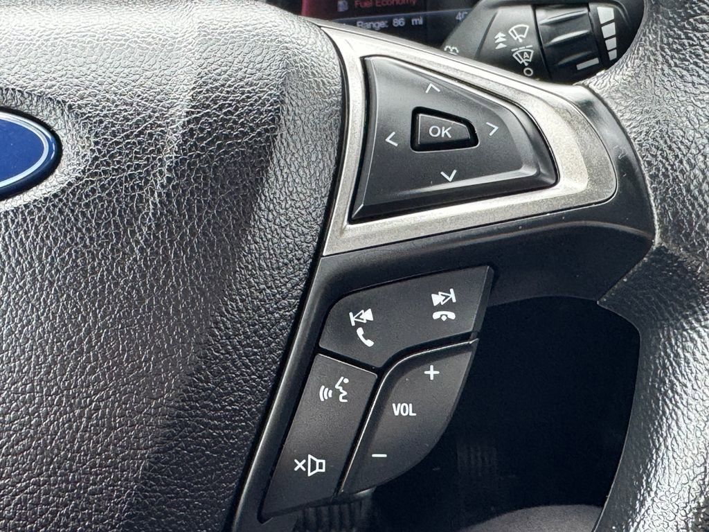 Used 2020 Ford Fusion SE FWD image 26