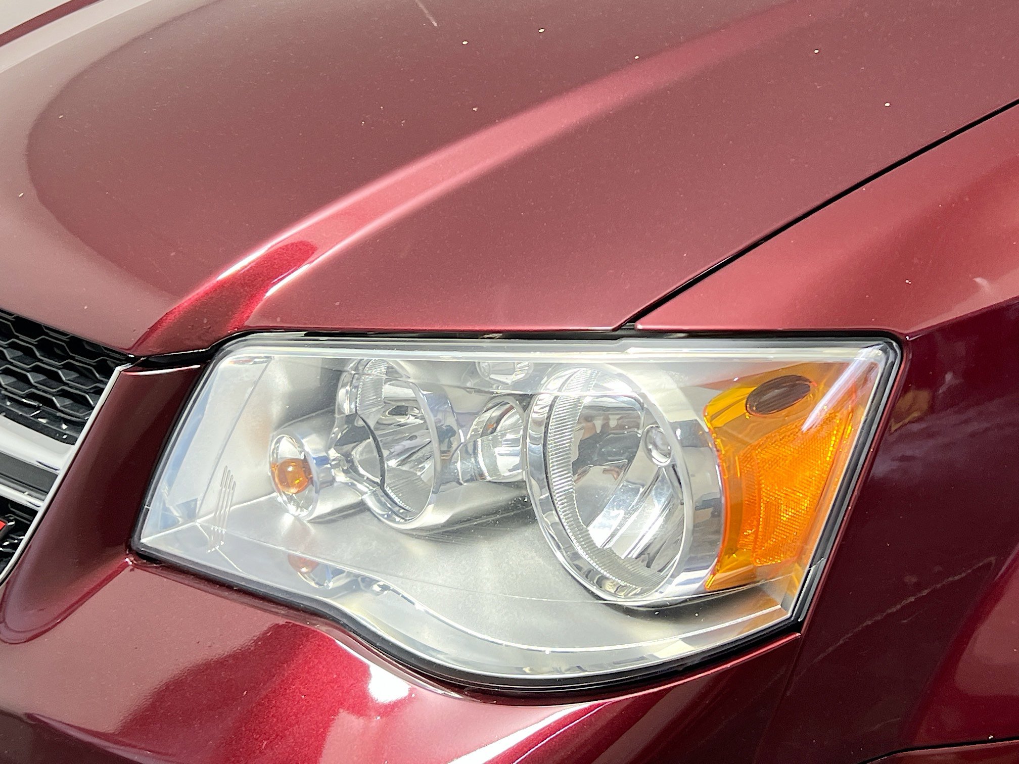 Used 2018 Dodge Grand Caravan SXT FWD image 11