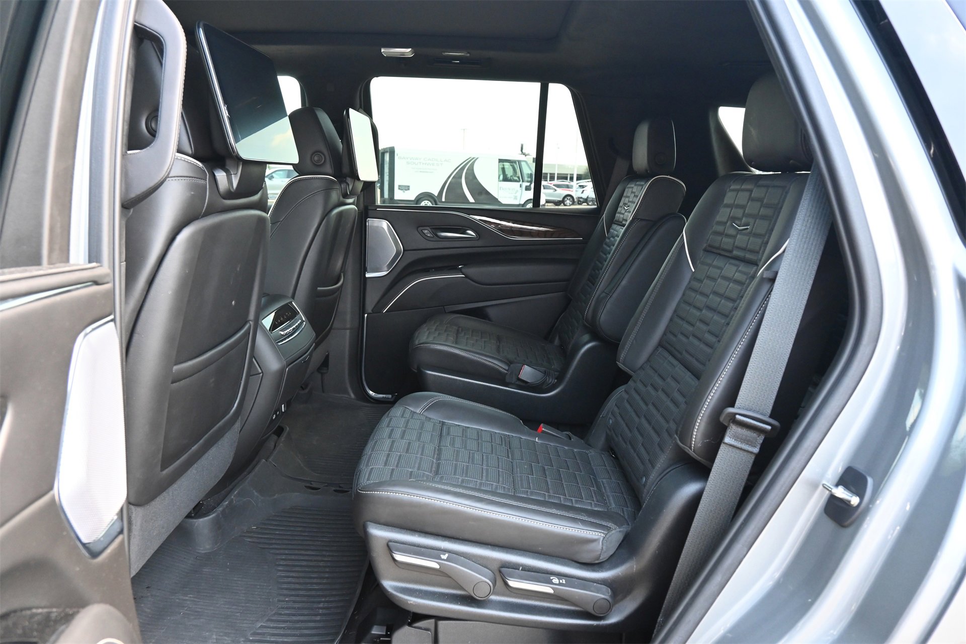 Certified 2023 Cadillac Escalade Sport Platinum w/ LPO, Floor Liner Package image 20