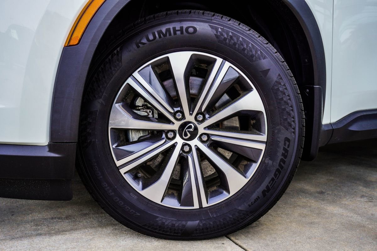 Used 2023 INFINITI QX60 Pure image 3