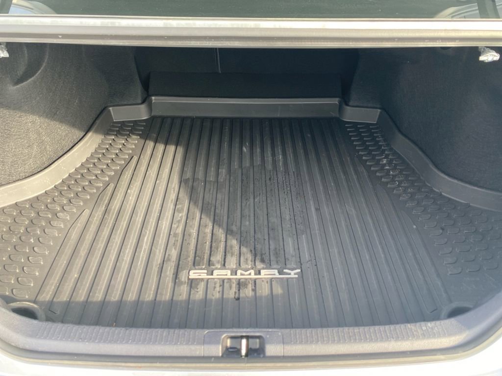 Used 2024 Toyota Camry SE image 28