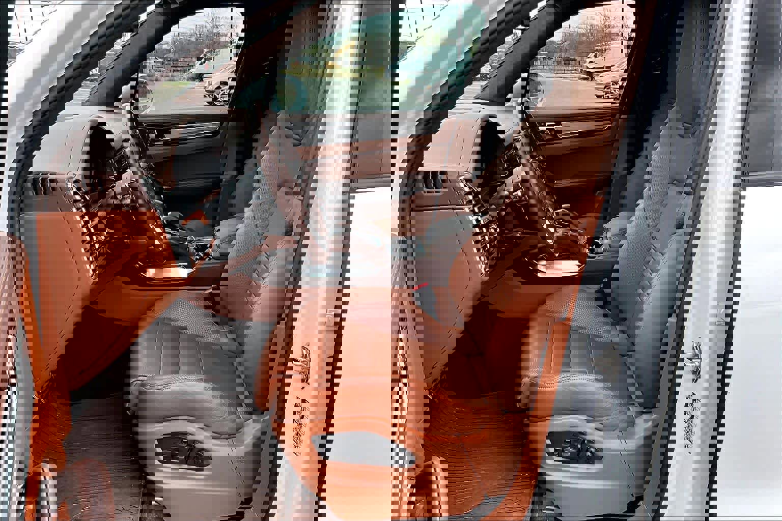 Used 2023 Porsche Cayenne Turbo image 8