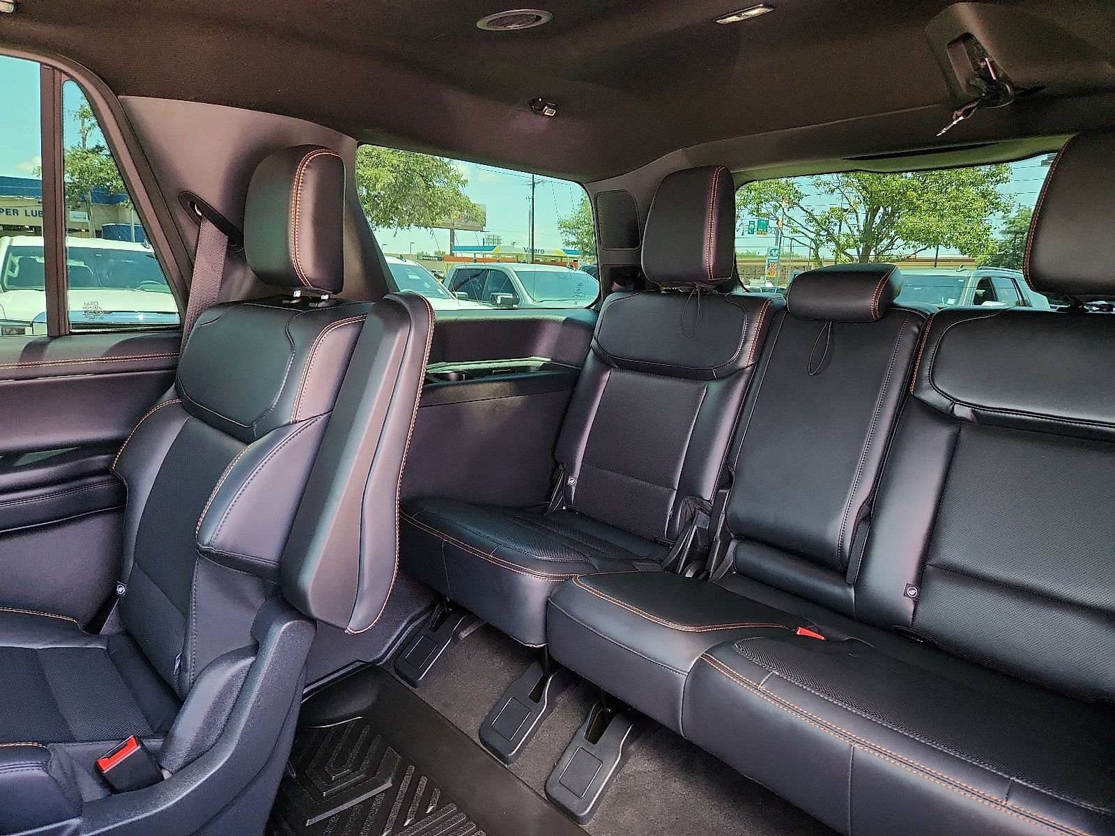Used 2025 Ford Expedition Tremor AWD/4WD image 10