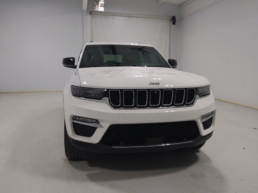 Used 2023 Jeep Grand Cherokee Limited w/ Luxury Tech Group II AWD/4WD image 14