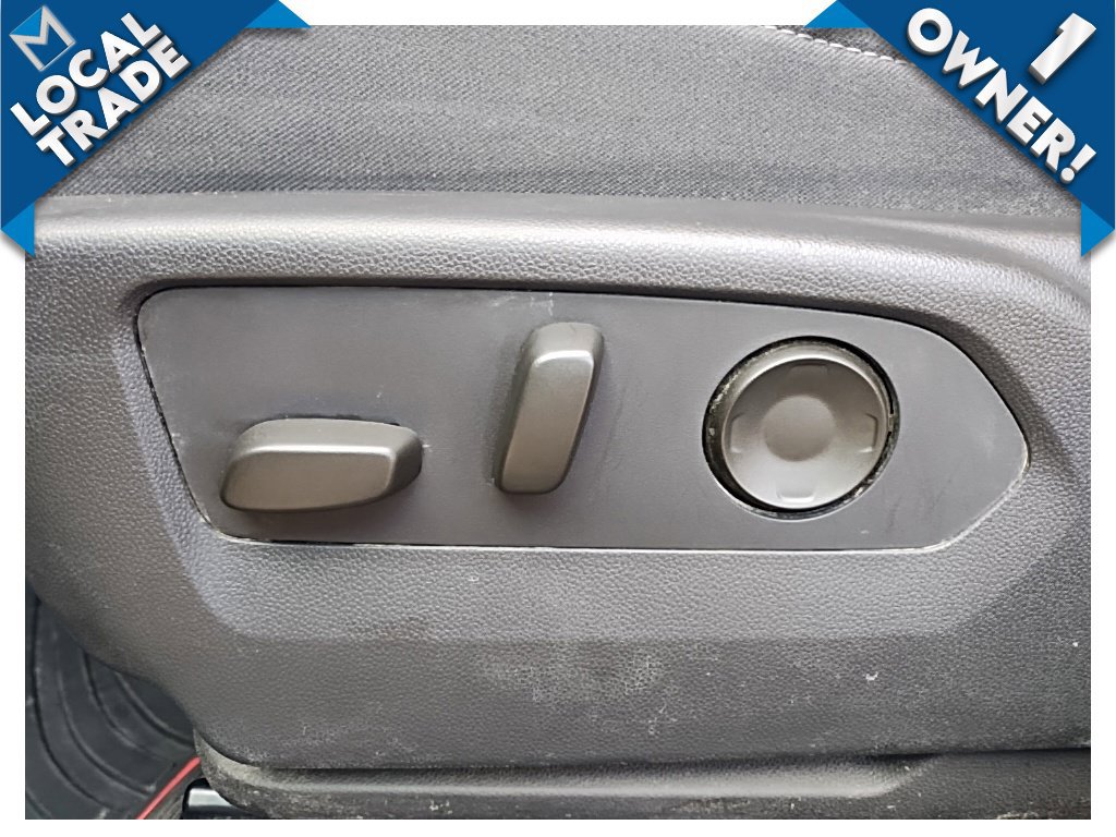 Used 2022 Buick Envision Essence w/ Technology Package I AWD/4WD image 16