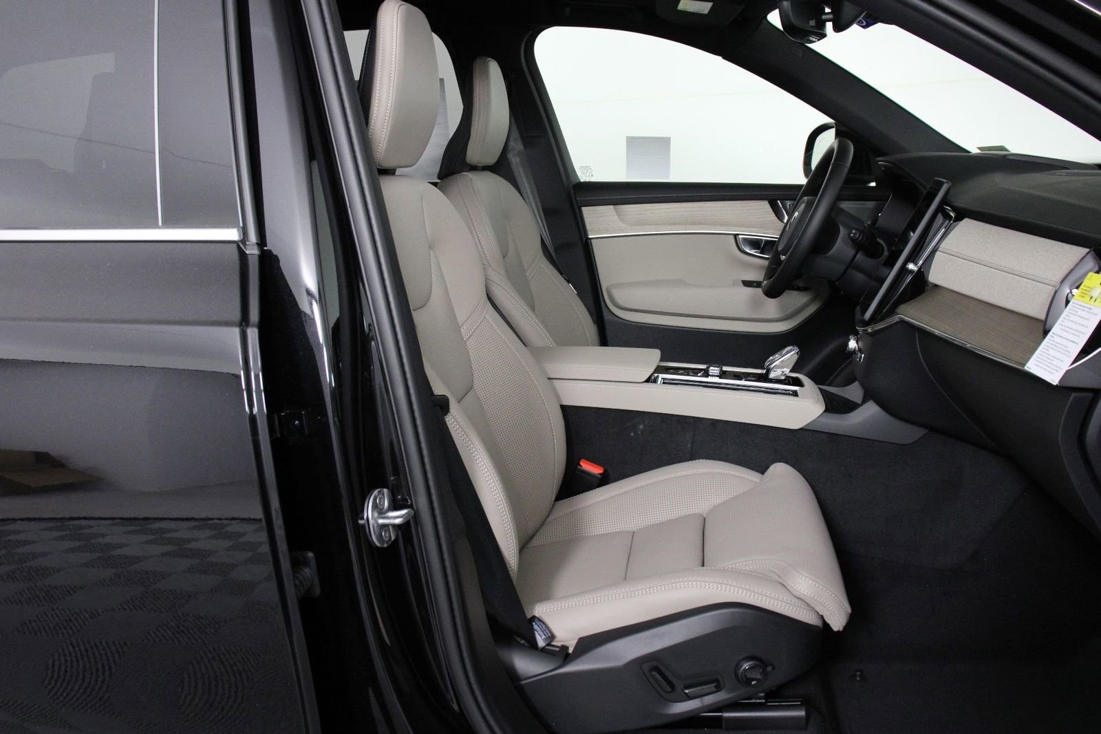 New 2026 Volvo XC90 T8 Ultra image 10