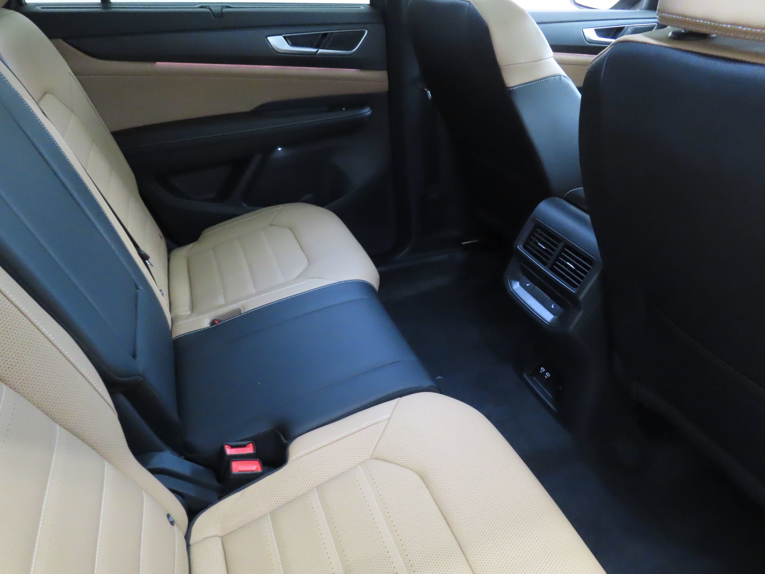 New 2026 Volkswagen Atlas Cross Sport SEL AWD/4WD image 24