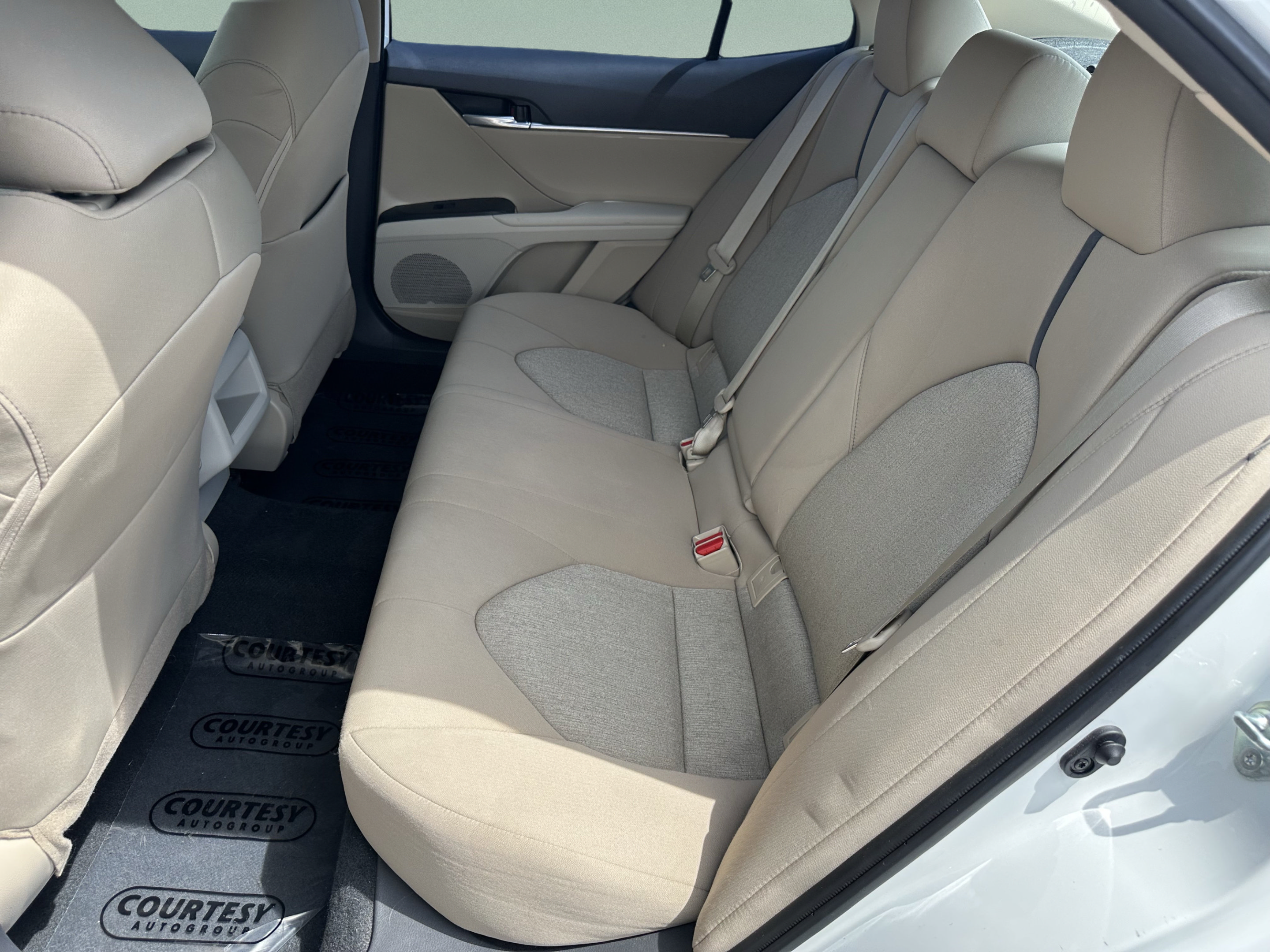 Used 2023 Toyota Camry LE FWD image 15
