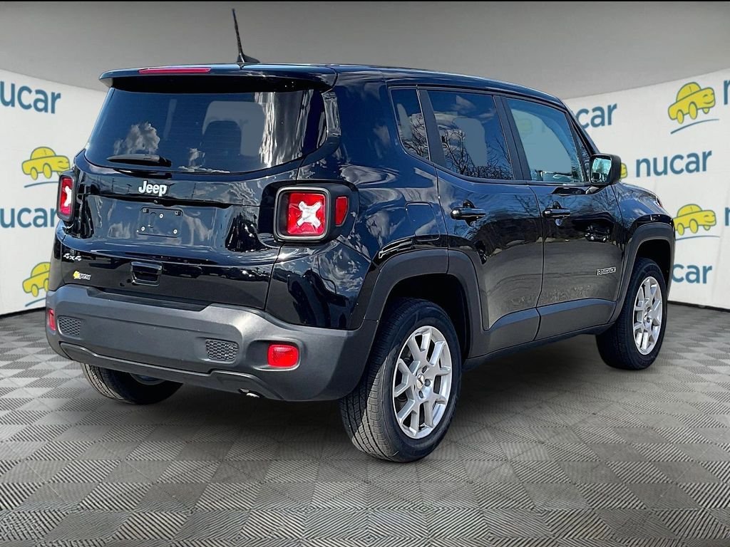 Used 2023 Jeep Renegade Latitude AWD/4WD image 6