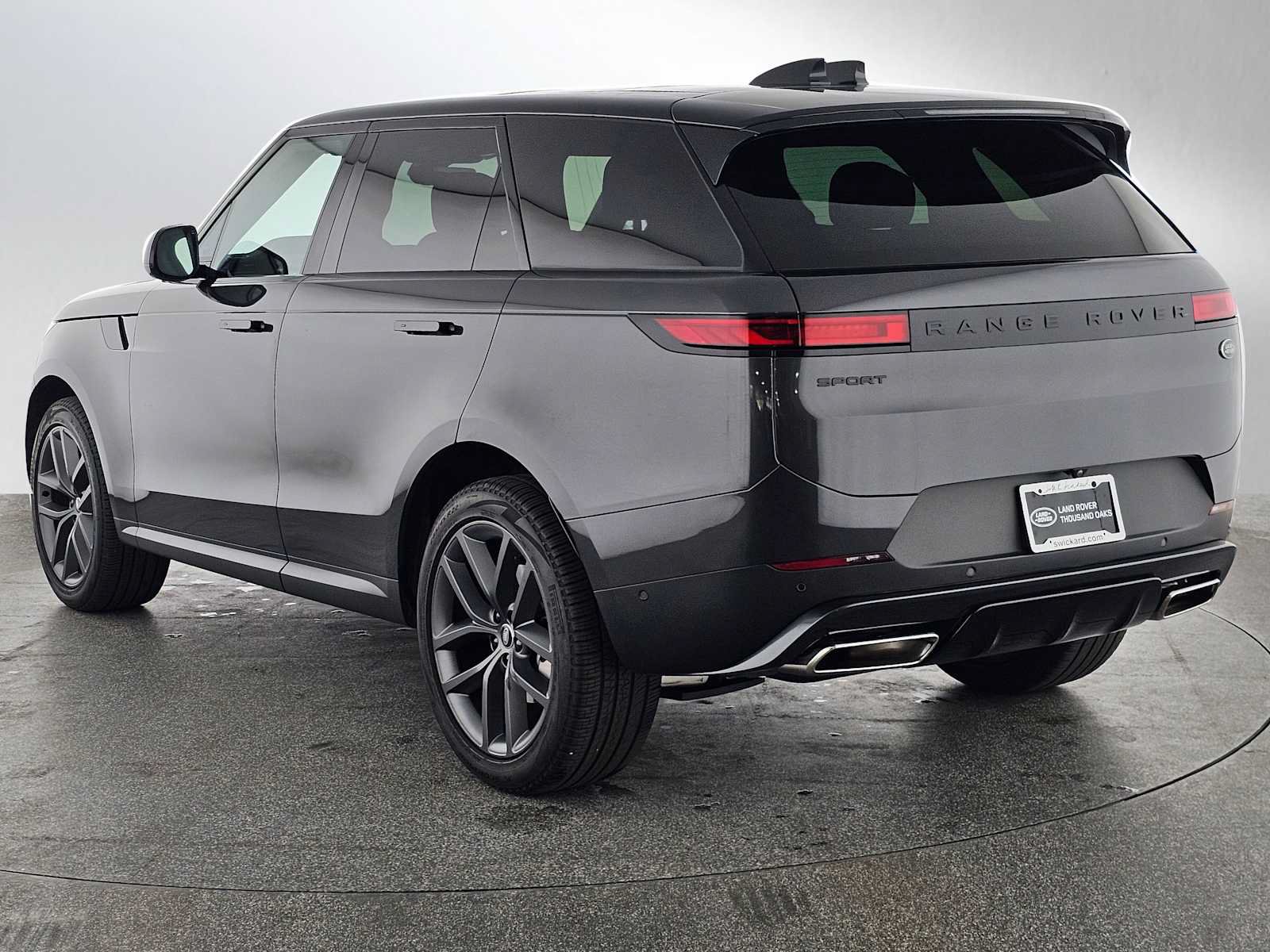 Used 2023 Land Rover Range Rover Sport SE AWD/4WD image 3