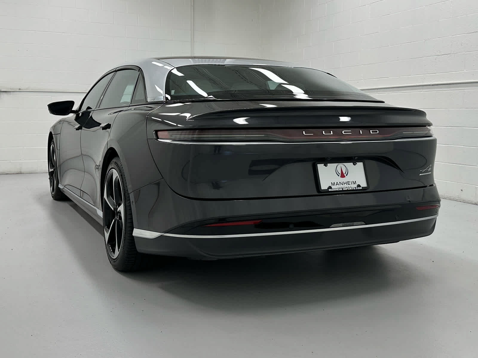Used 2023 Lucid Air Touring AWD/4WD image 8