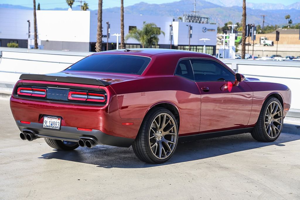 Used 2023 Dodge Challenger SXT w/ Blacktop Package image 9