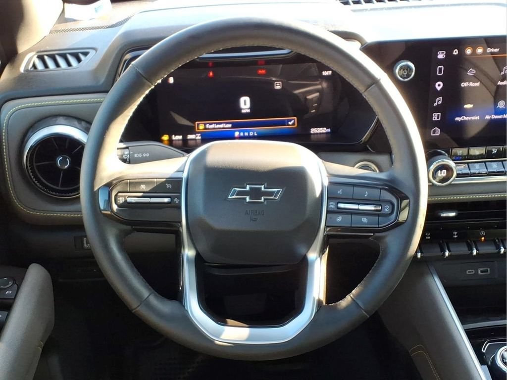 Used 2024 Chevrolet Colorado ZR2 w/ ZR2 Convenience Package III AWD/4WD image 20