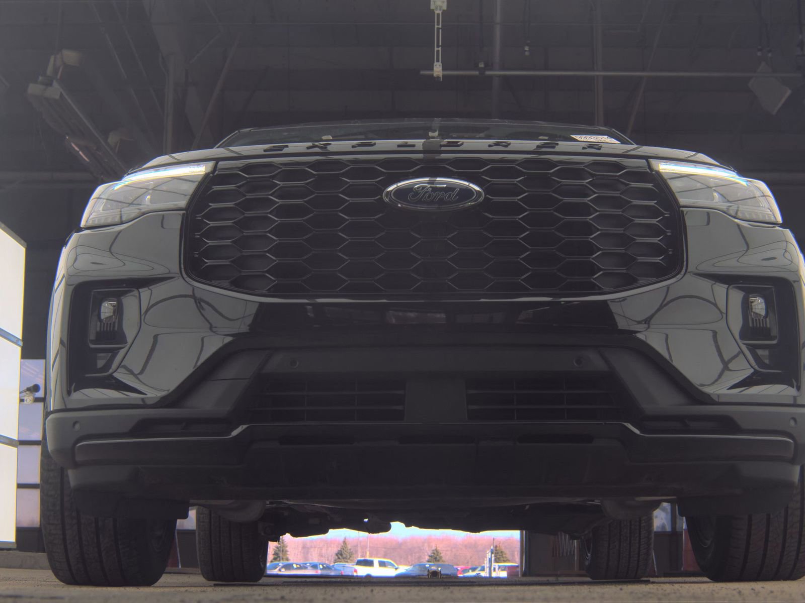 Used 2025 Ford Explorer ST-Line w/ Premium Package image 2