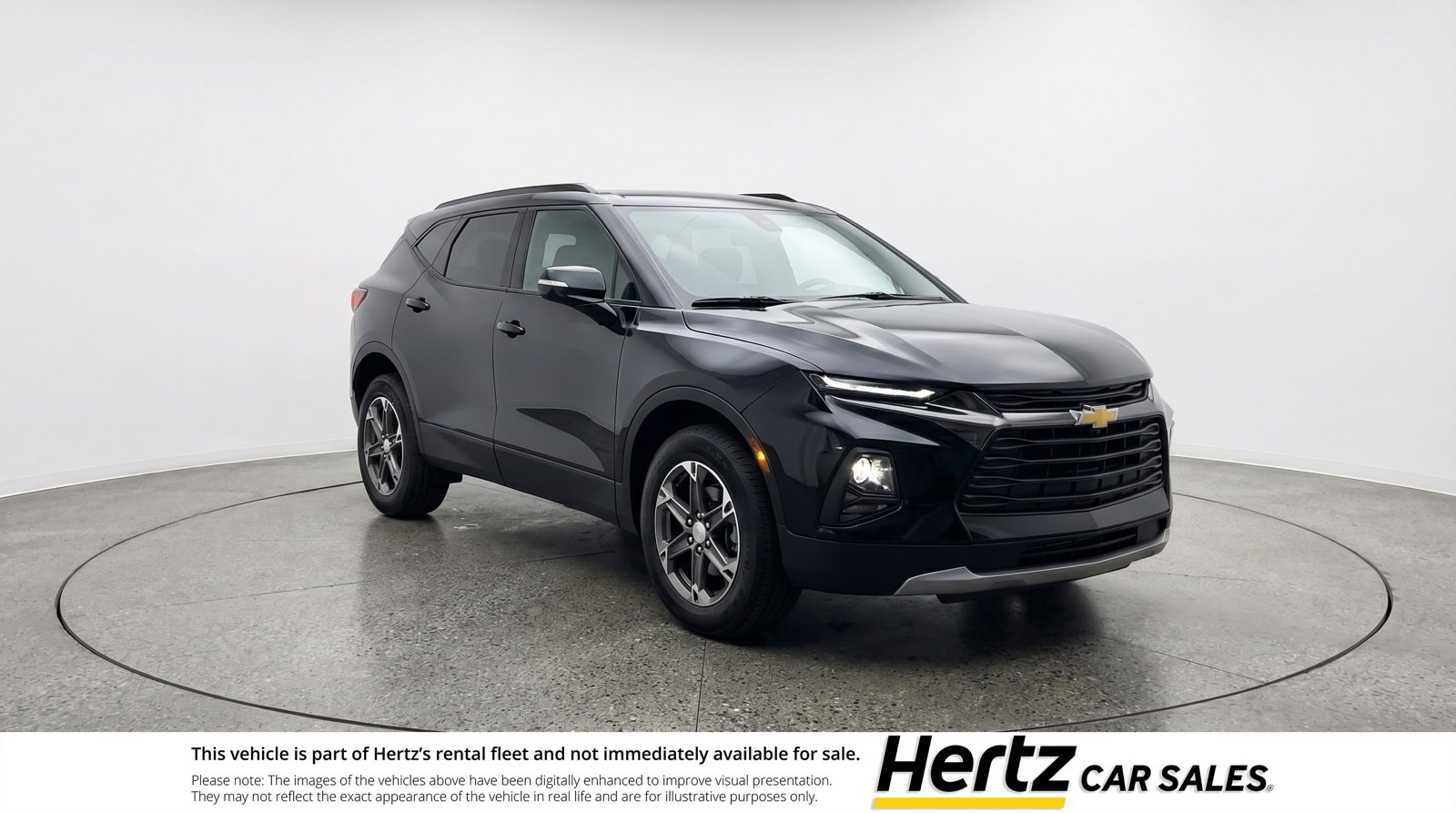 Used 2025 Chevrolet Blazer LT image 1